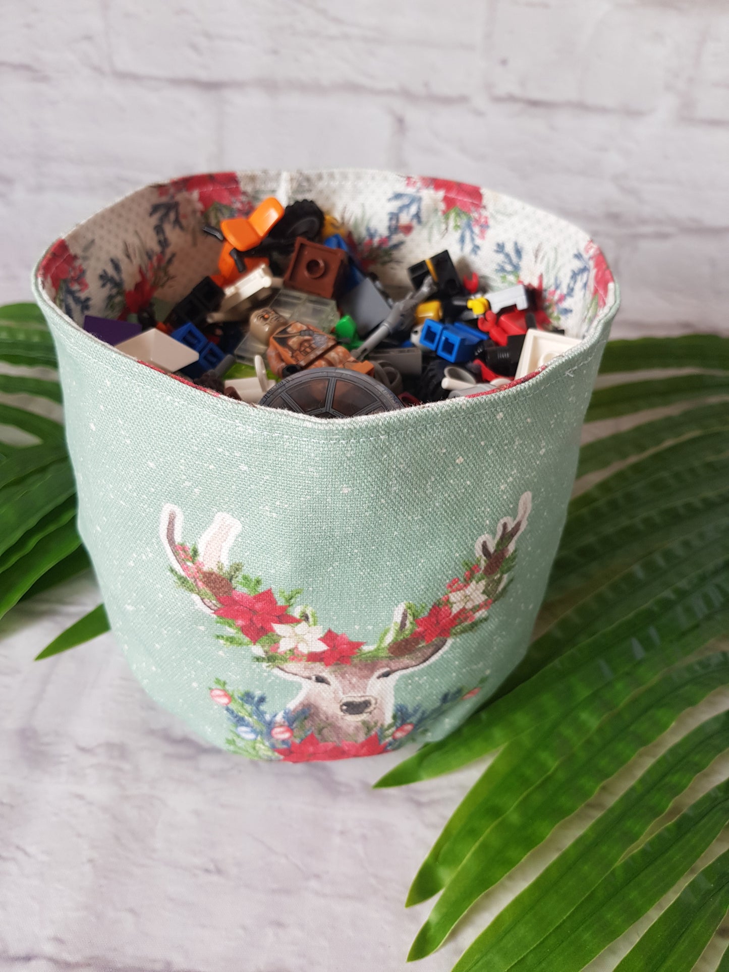 Utensilo klein, Nähkram