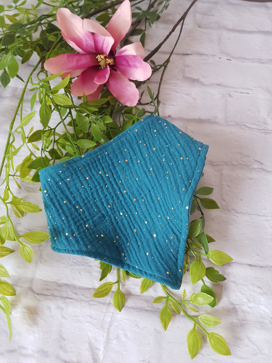 Babyhalstuch aus Musselin in Petrol mit goldene Punkte