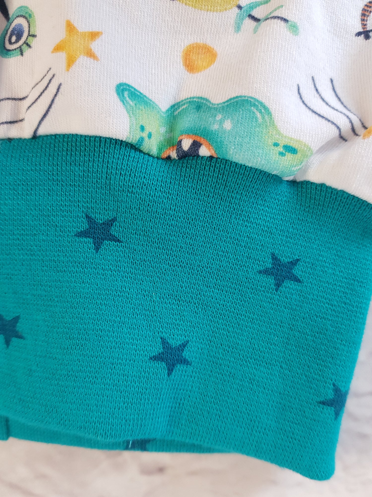 Pumphose aus Jersey mit Aliens